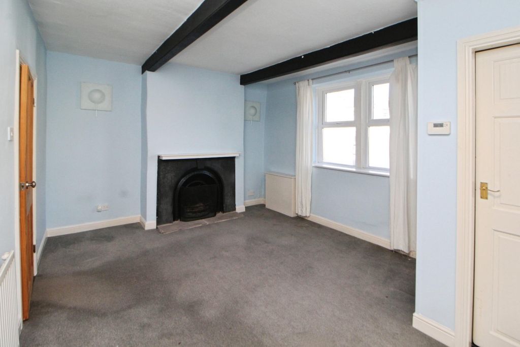 Property photo 2 of 10 Picture No. 11