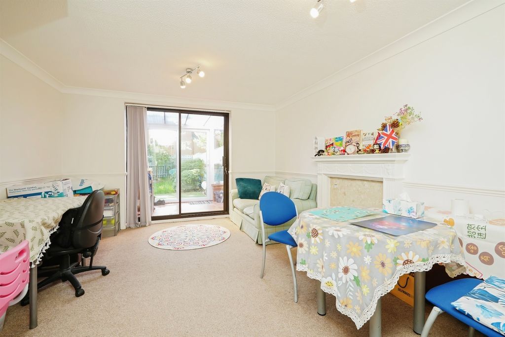Property photo 3 of 9