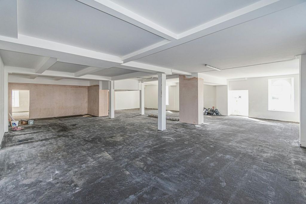Property photo 3 of 7 10.Jpg