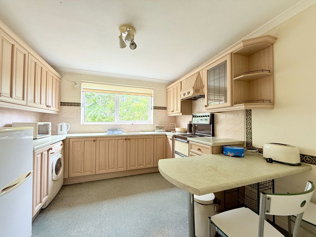Property photo 3 of 14