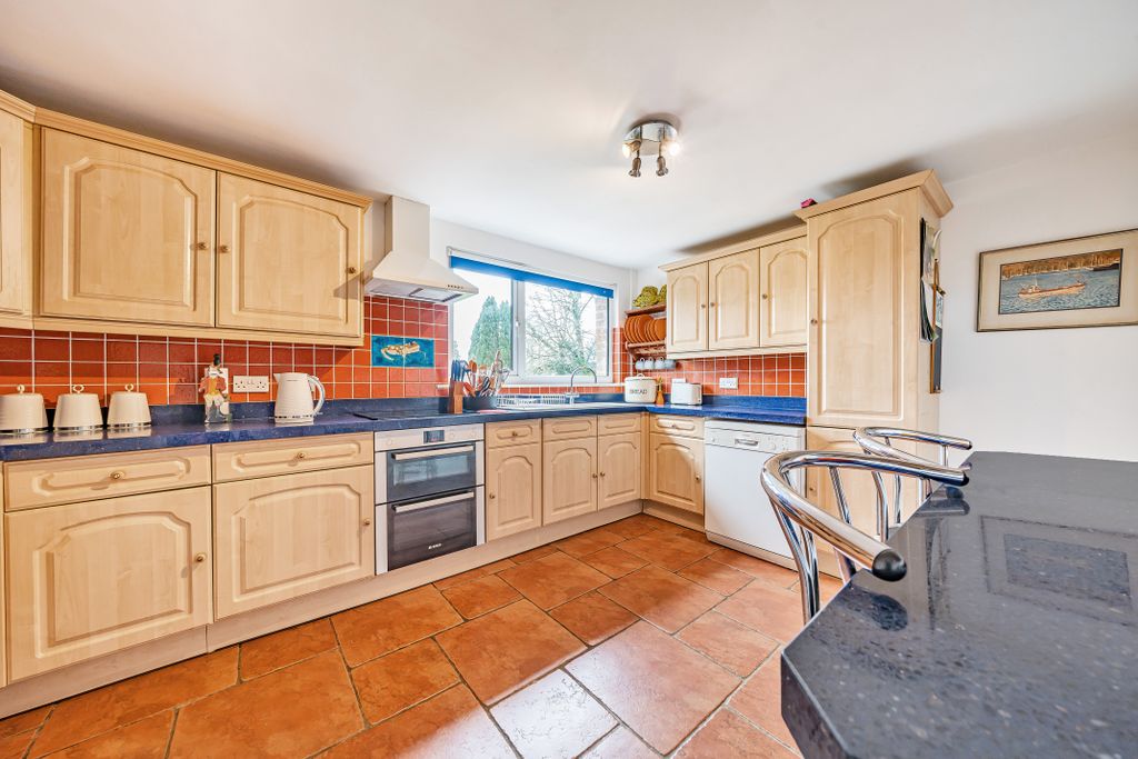 Property photo 3 of 16