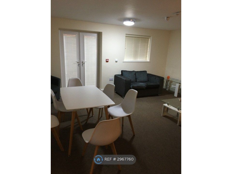 Property photo 2 of 8 Communal Area 1 Of 2