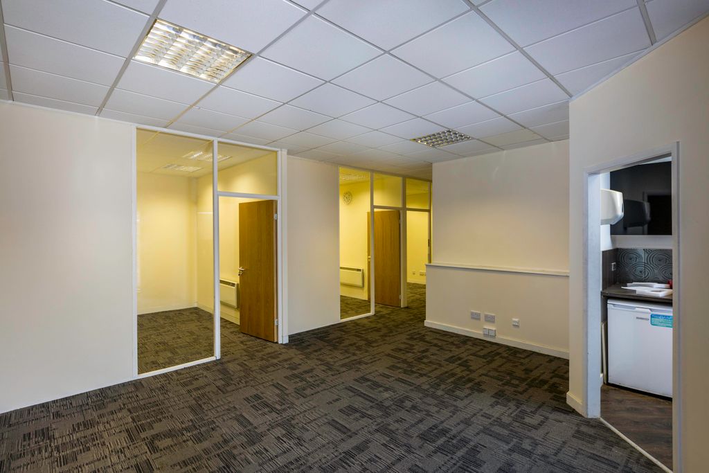 Property photo 2 of 6