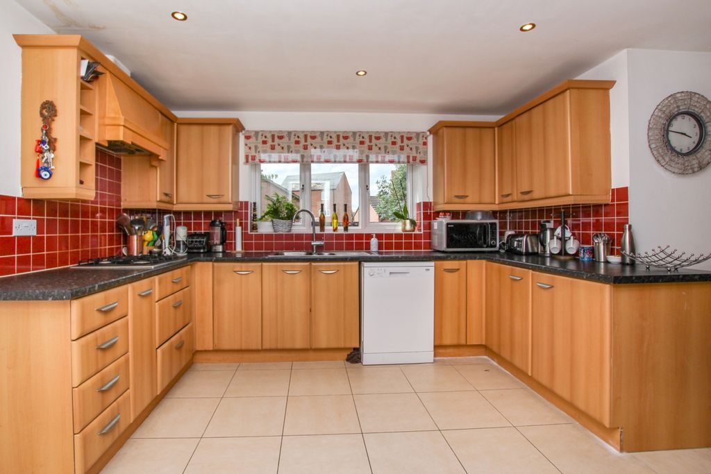 Property photo 2 of 20 Img_9330