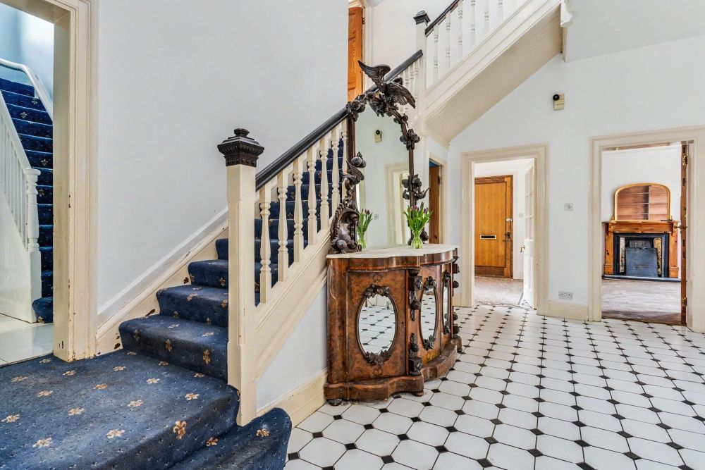 Property photo 3 of 33