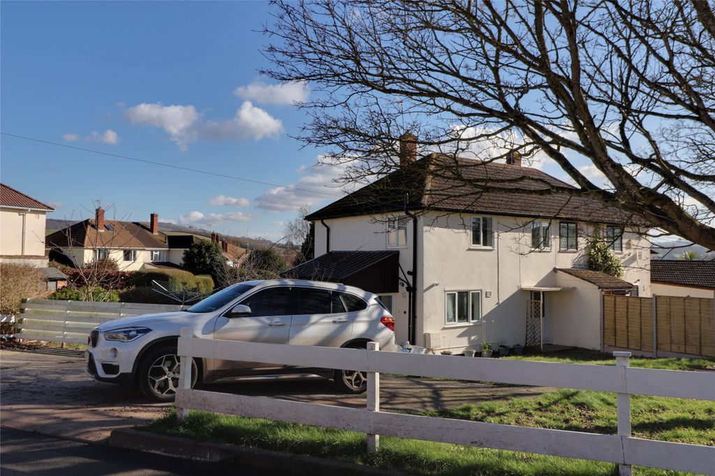 Property photo 1 of 12 1 - Picture No. 05