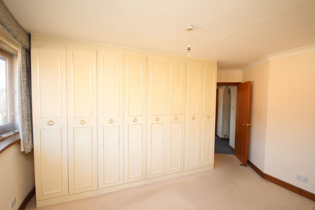 Additional image 12 of 2 bed flat for salePark Court, Norton Way South, Letchworth Garden City SG6