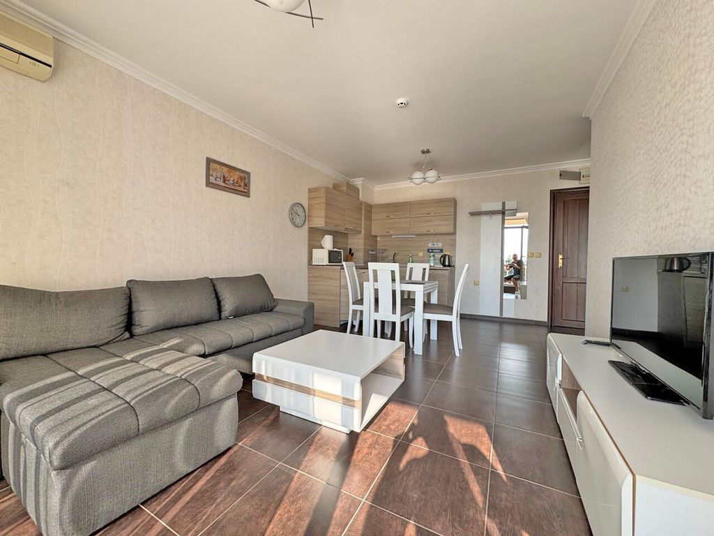 Property photo 2 of 12