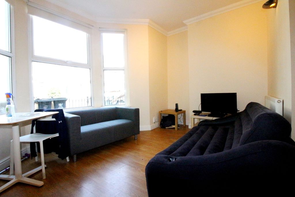 Property photo 1 of 4