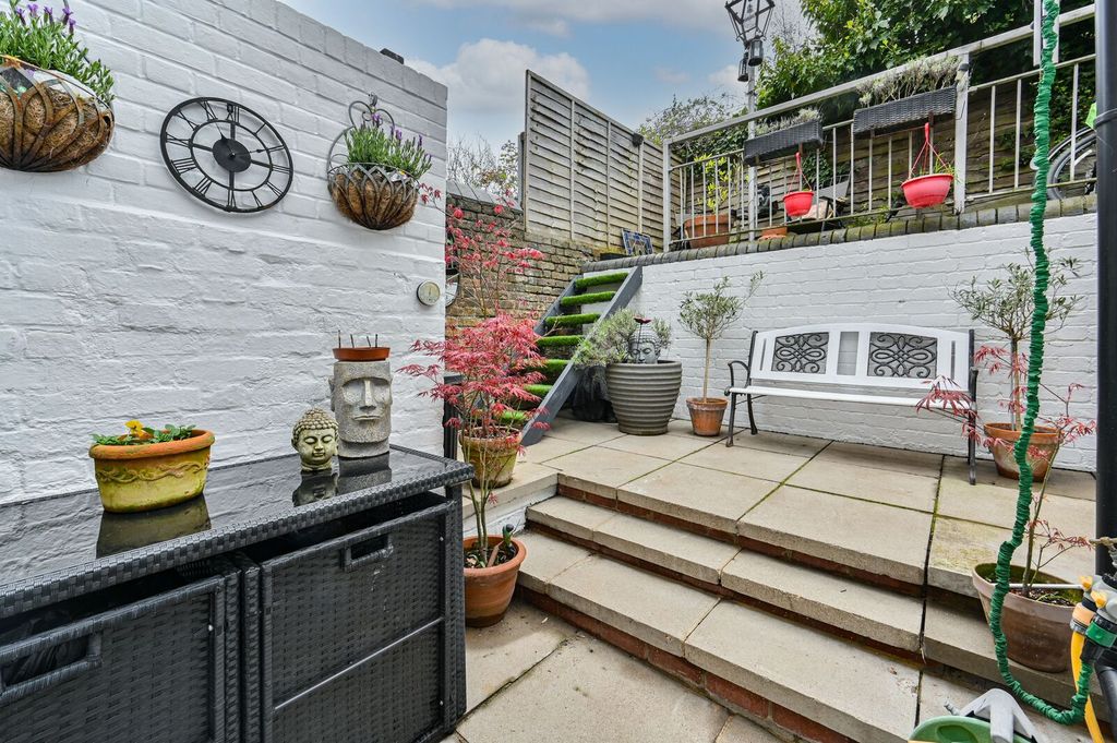 Property photo 2 of 14