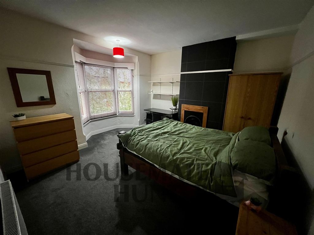 Property photo 2 of 10 Img_2111 2.Jpg