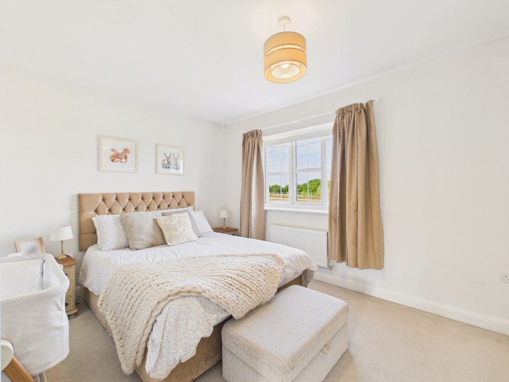 Property photo 2 of 25 5307223