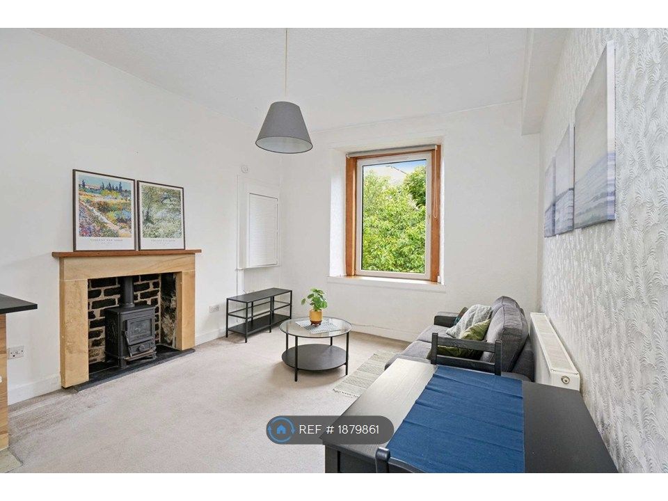 Property photo 1 of 9 Looks With Furniture Set Up