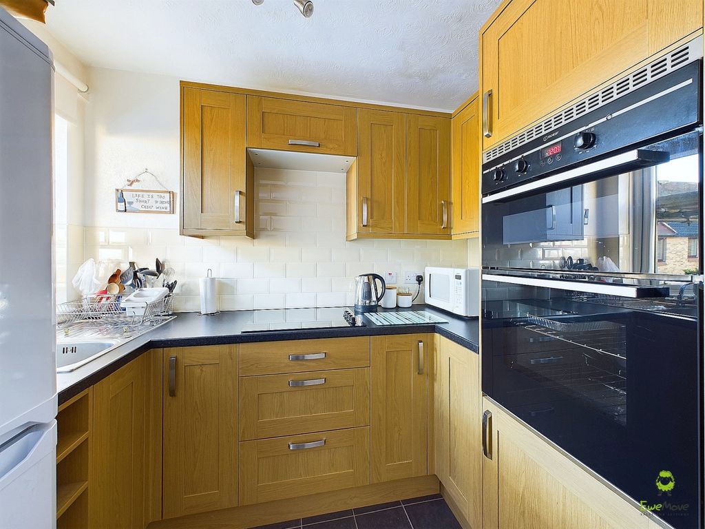 Property photo 2 of 8 Presented By Nicoleta At Ewemove Bexleyheath And D