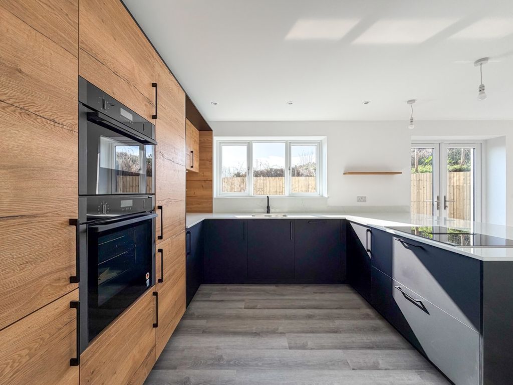 Property photo 2 of 25 4845022