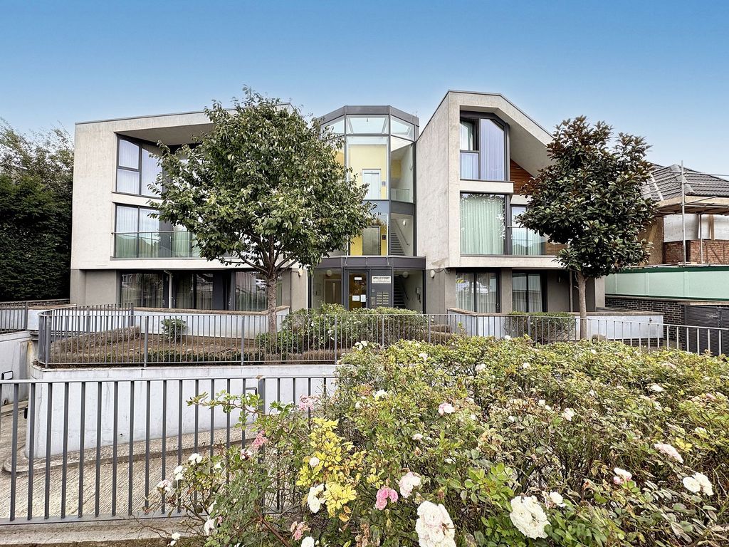 Property photo 1 of 14 External Front