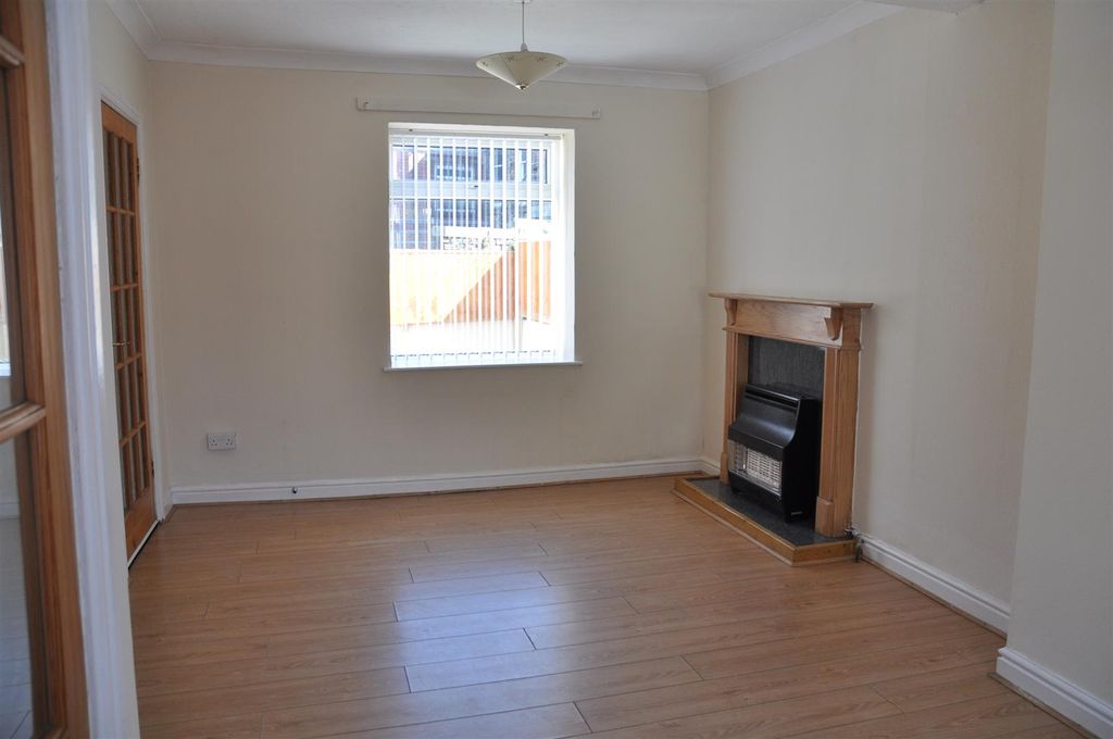 Property photo 2 of 17 Image