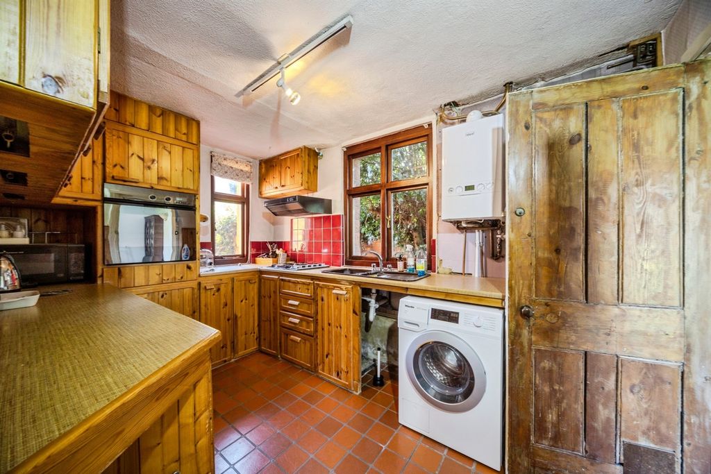 Property photo 3 of 18