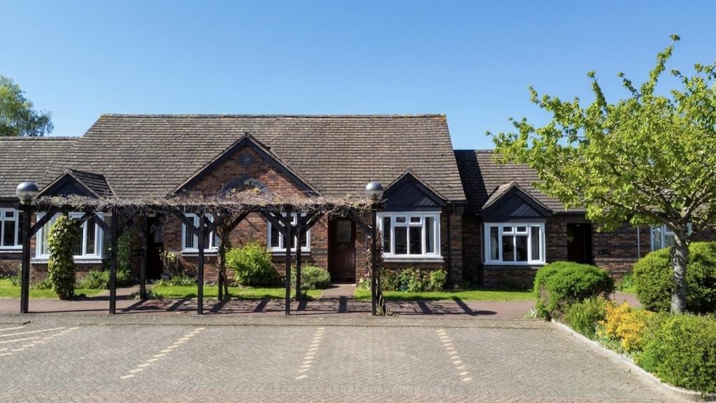 Property photo 1 of 17 1