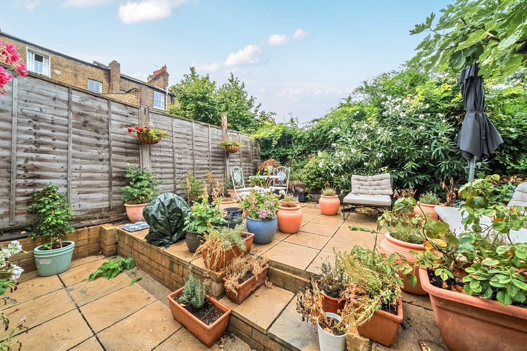 Property photo 3 of 19 Picture No. 23
