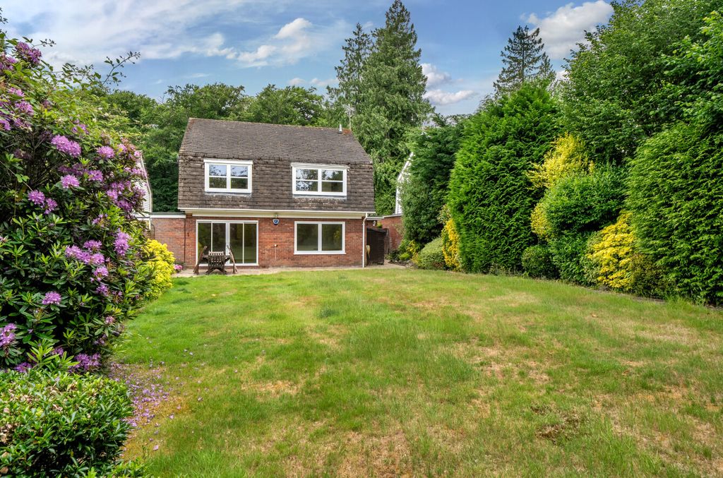 Property photo 2 of 21 1304331-18-68406d...