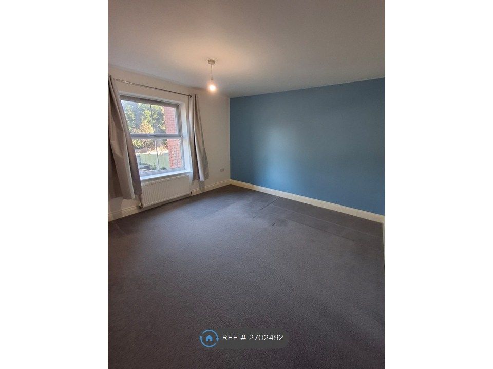 Property photo 3 of 13 Bedroom 2