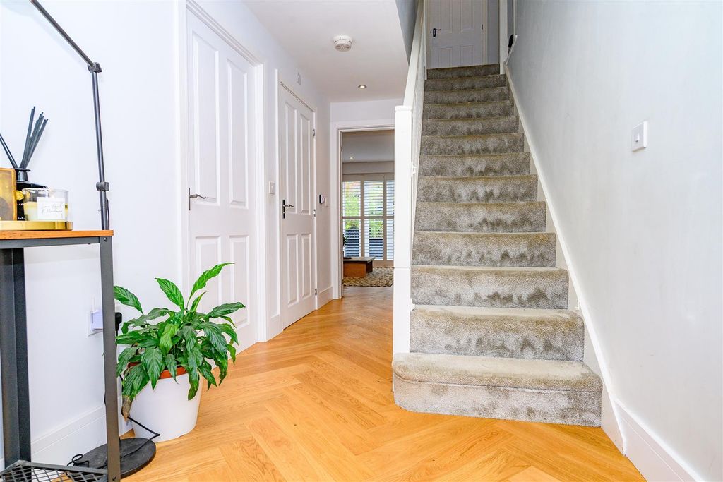 Property photo 2 of 22 Hall