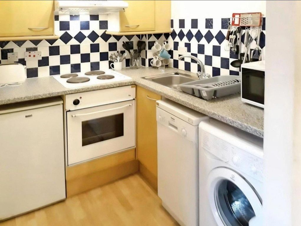 Property photo 3 of 6 Picture No. 06