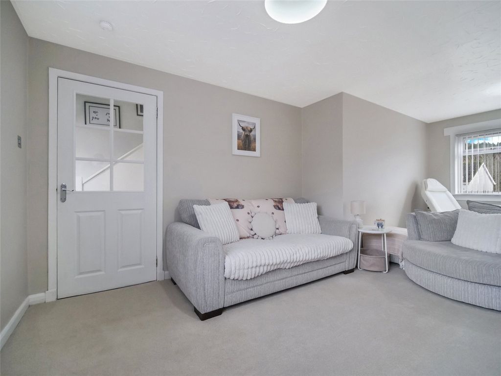 Property photo 3 of 17 Living/Dining Room