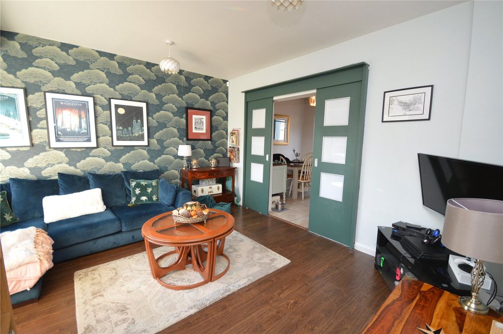 Property photo 2 of 17 Picture 2