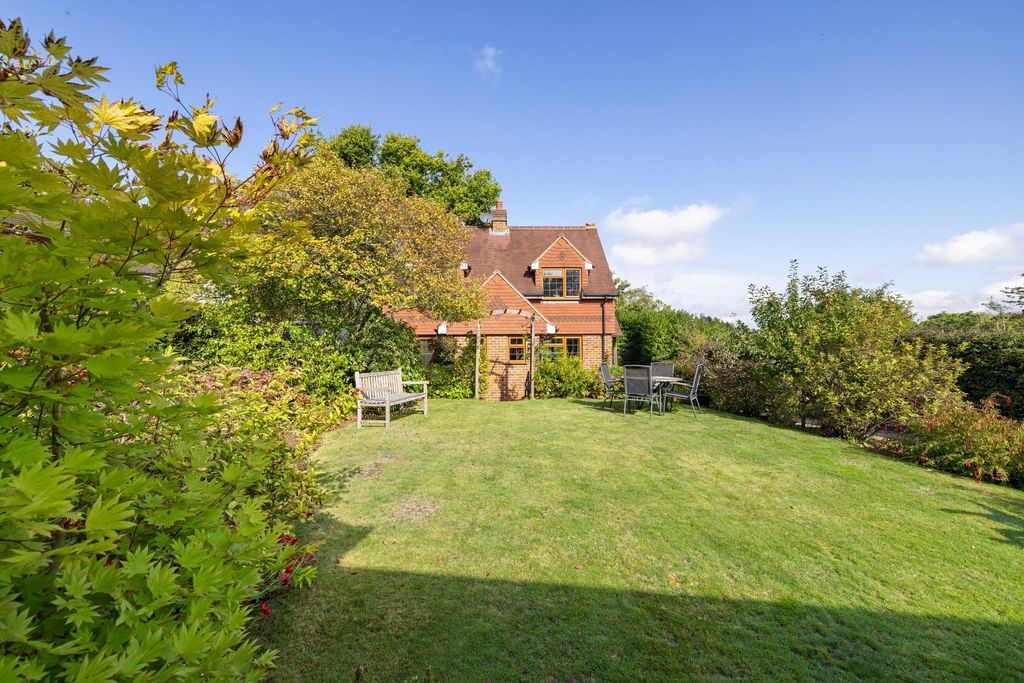 Property photo 2 of 36