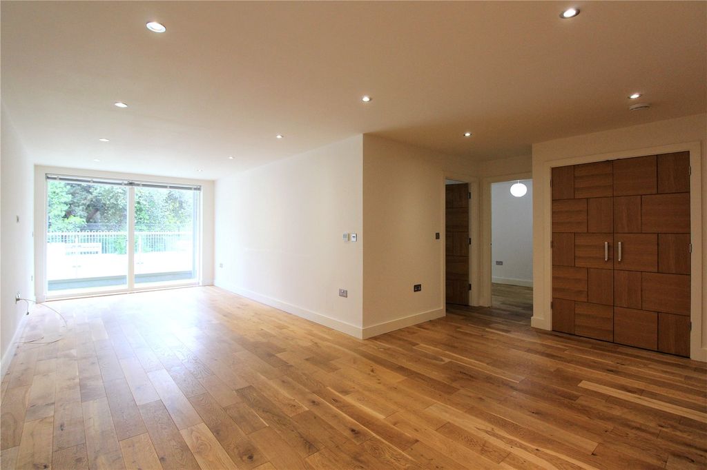 Property photo 3 of 14 Lounge Area View 2