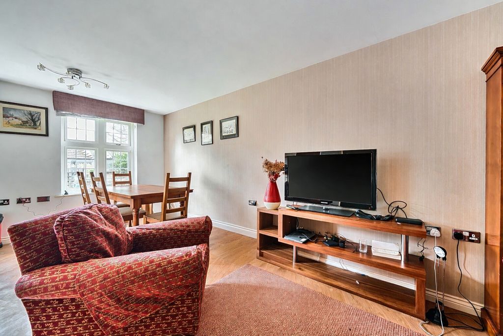 Property photo 2 of 11 Picture No. 47