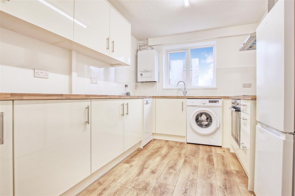 Property photo 2 of 15 Kitchen 2.Jpg