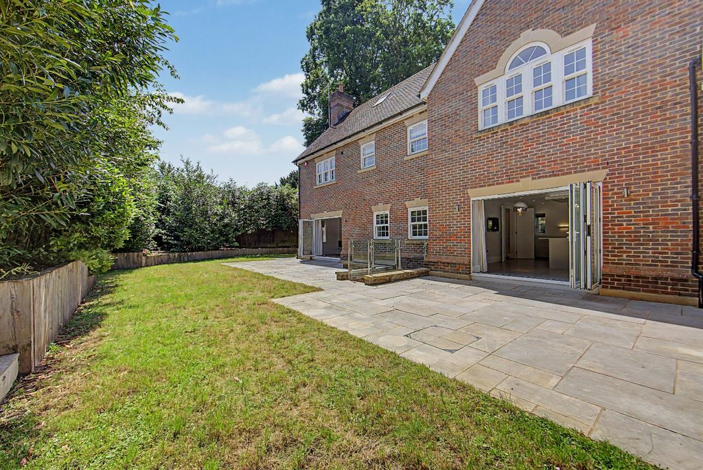 Property photo 3 of 19 5276223
