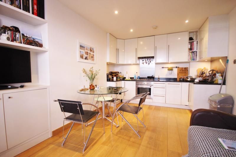 Property photo 3 of 5 Kitchen/Living Room