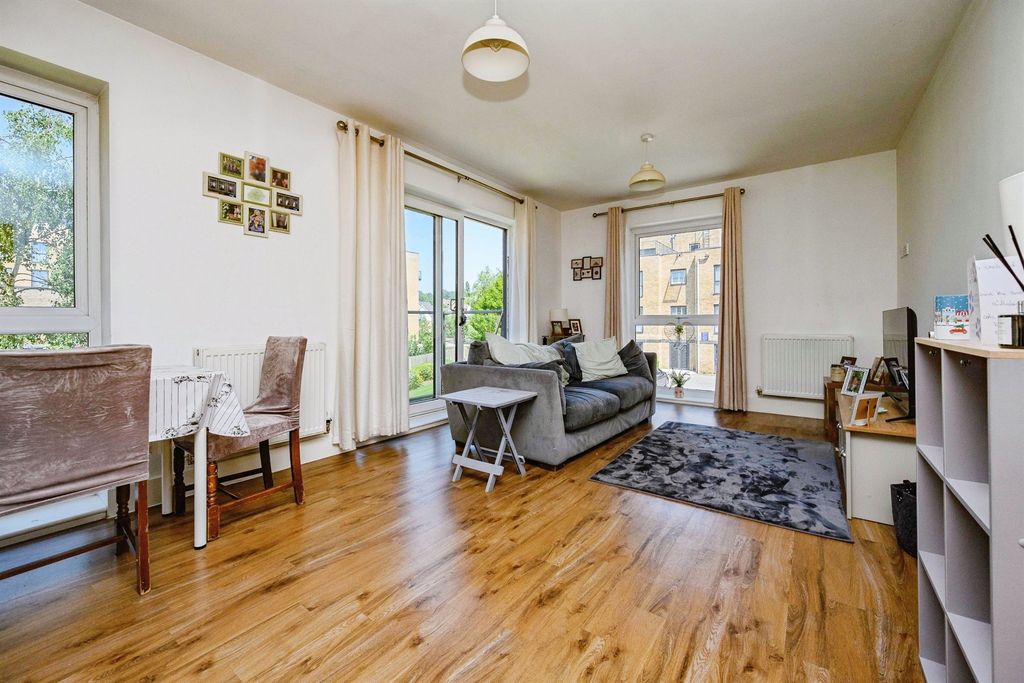 Property photo 2 of 12
