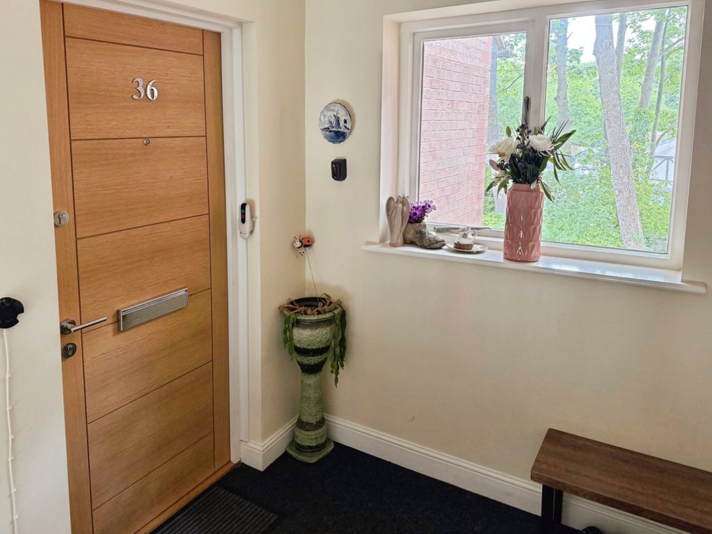 Property photo 2 of 11 Doorway