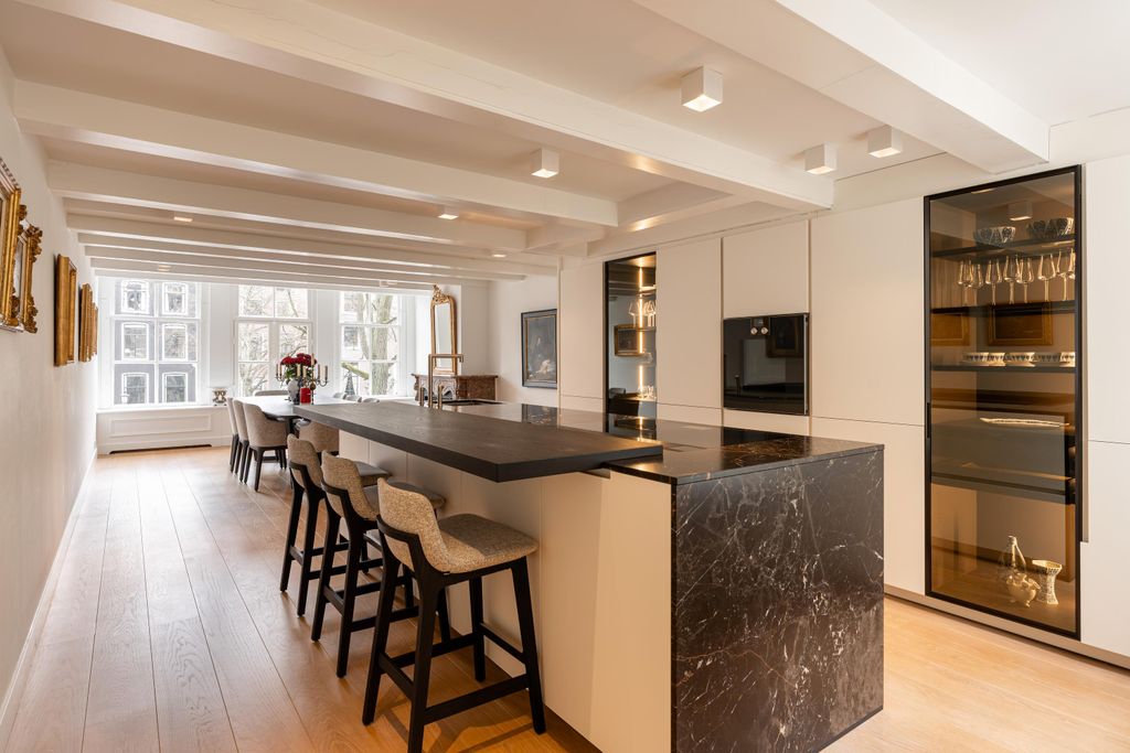 Property photo 2 of 58