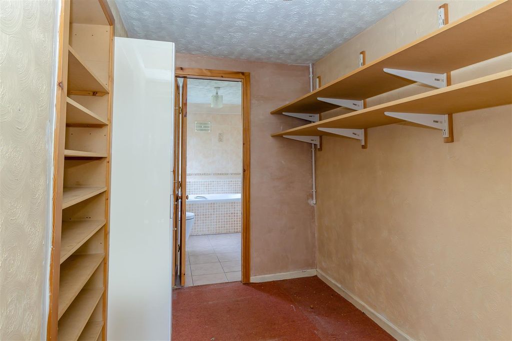 Property photo 1 of 14 8697162-Interior07.Jpg