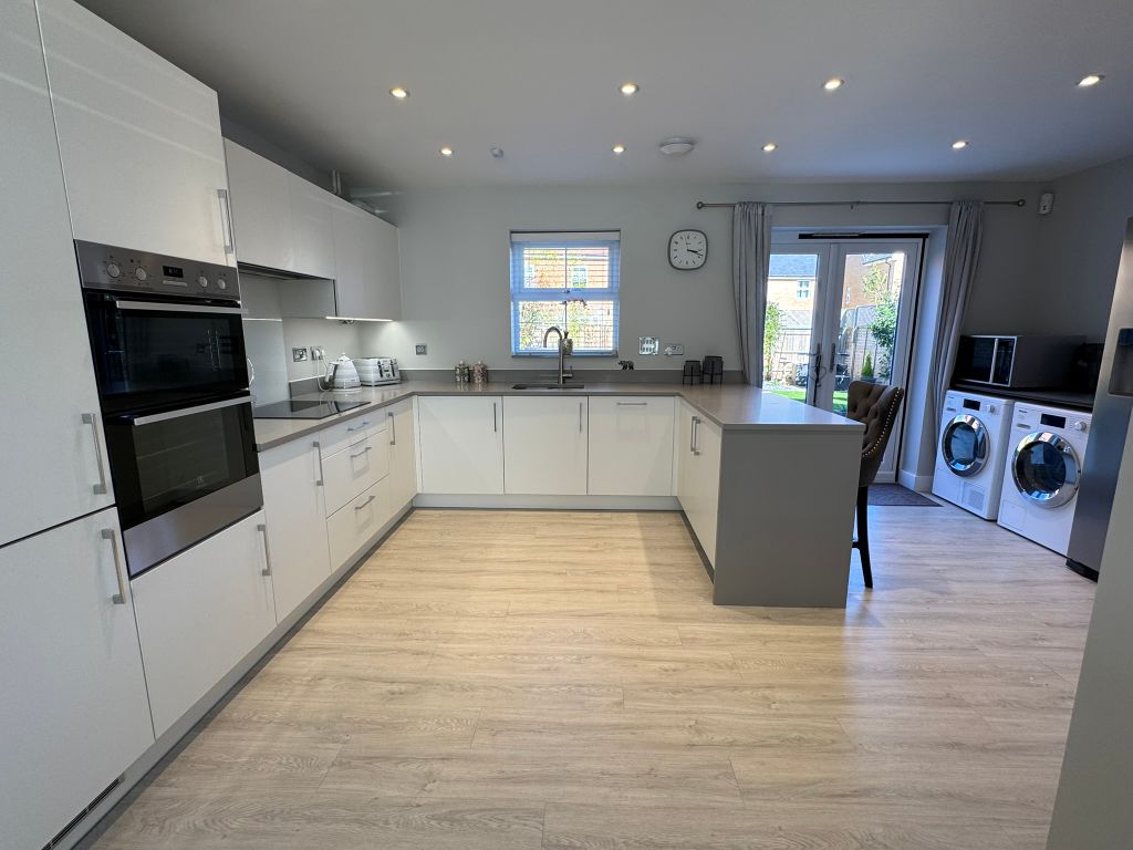 Property photo 2 of 23 44