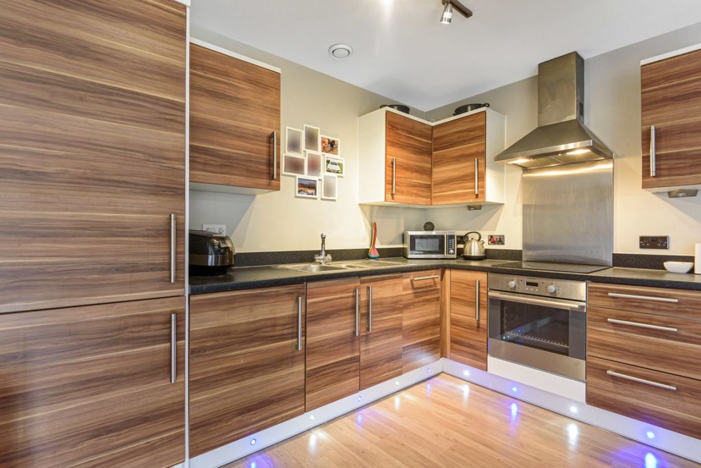 Property photo 1 of 8 840351 (3)