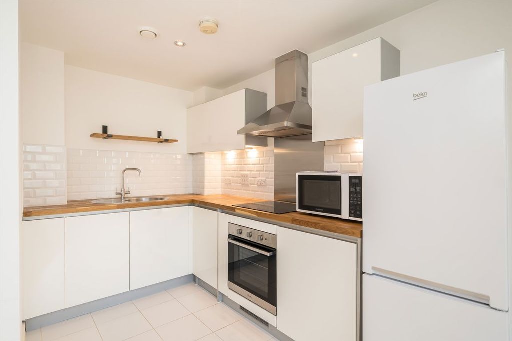 Property photo 2 of 5
