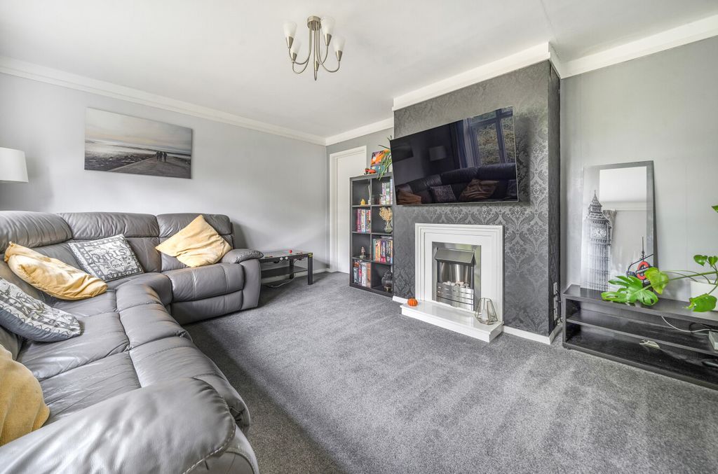 Property photo 2 of 13 1350296-1-68c0301...