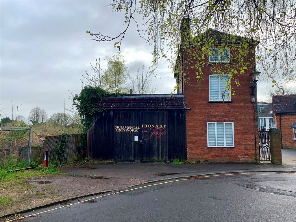 Property photo 2 of 2 Picture No. 01