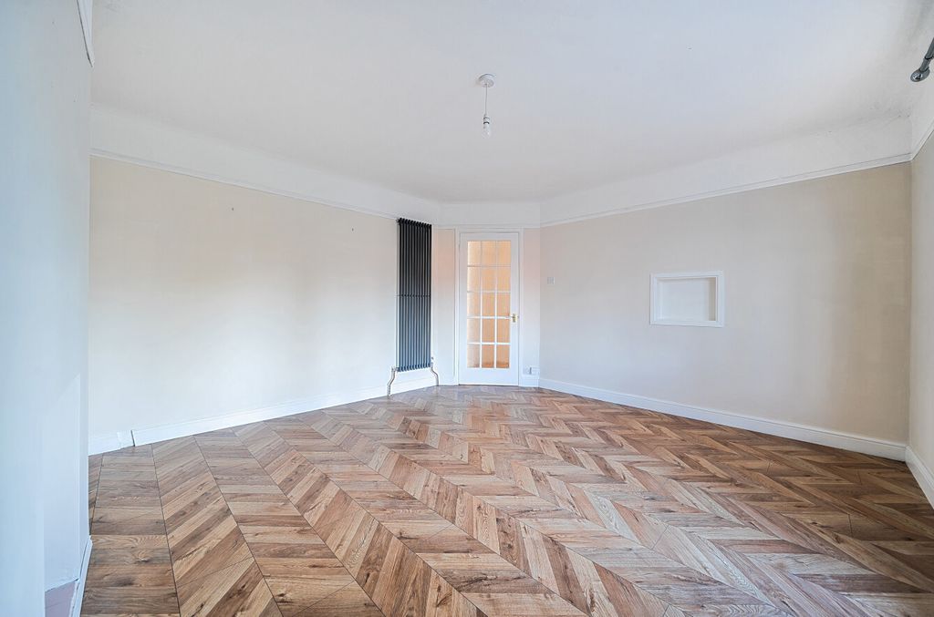 Property photo 3 of 13 1394626-14-694525...