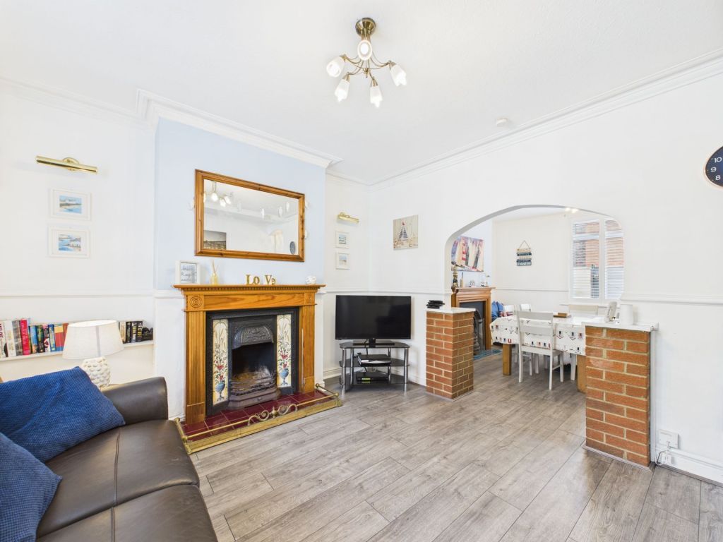 Property photo 2 of 18