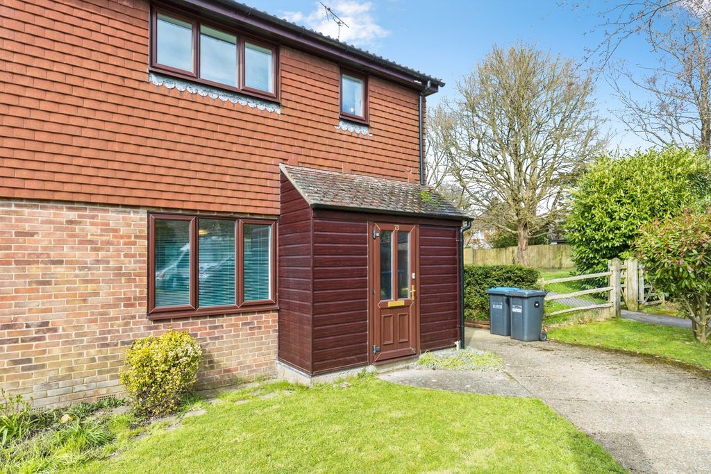 Property photo 2 of 19