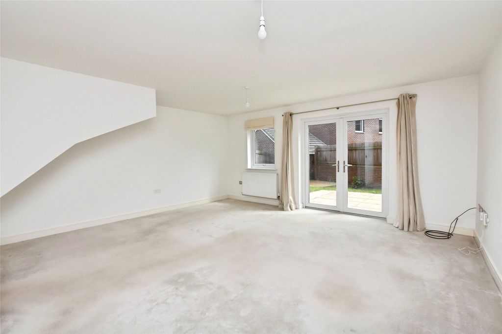 Property photo 3 of 12 Living/Dining Room