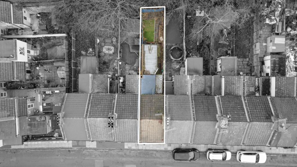 Property photo 2 of 15 4778441